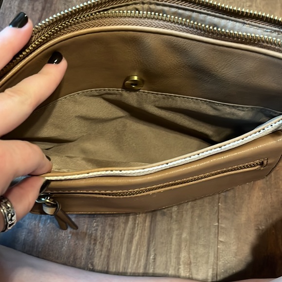 Relic crossbody purse - Picture 4 of 8